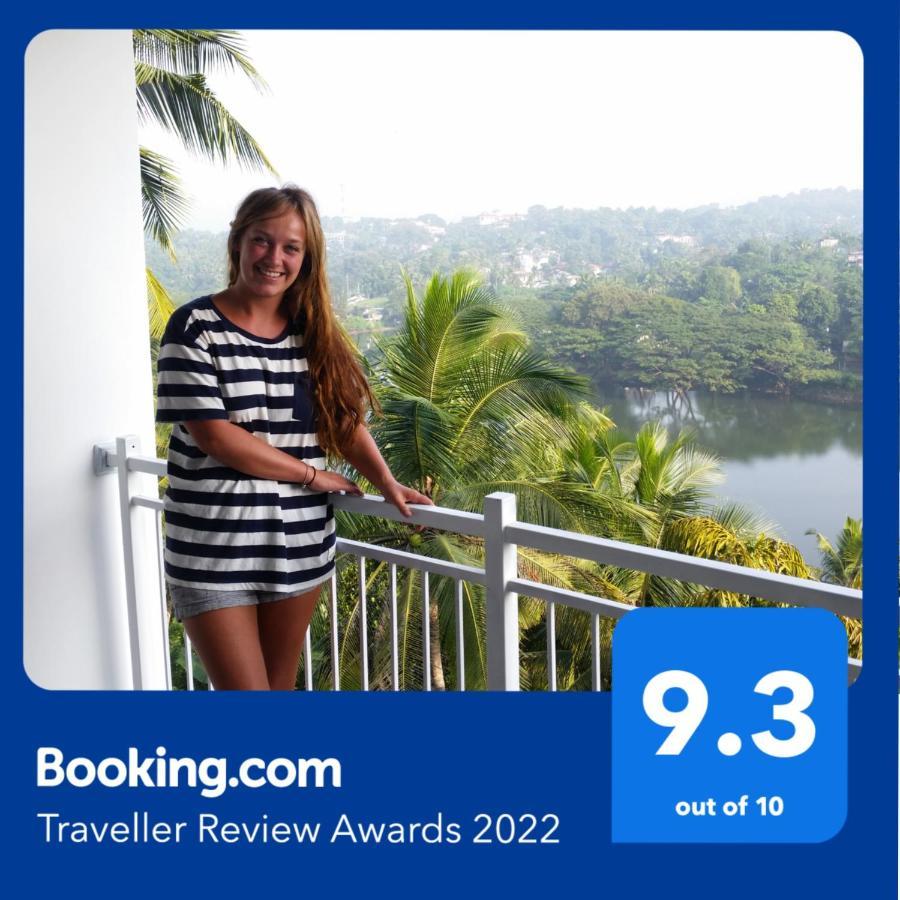 Mahaweli View Inn Kandy Exteriör bild