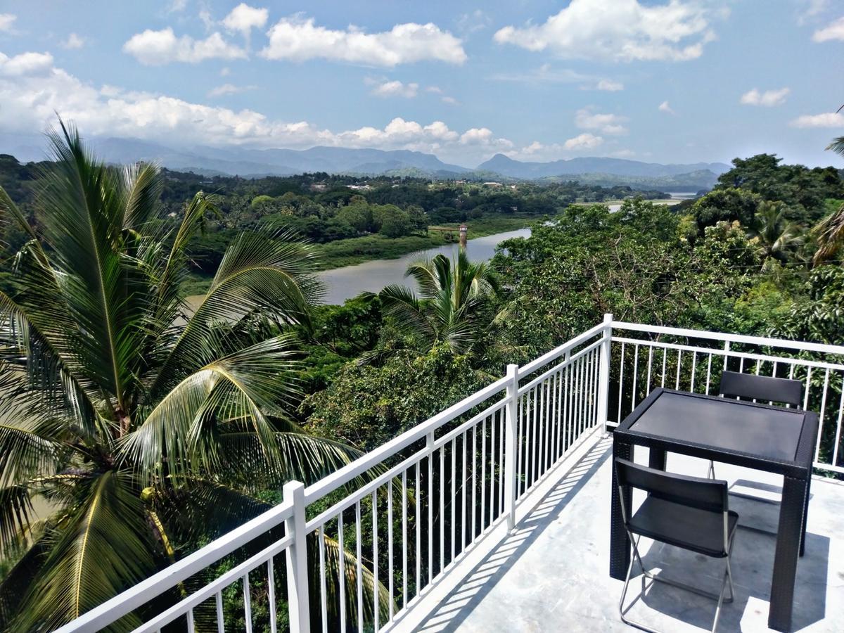 Mahaweli View Inn Kandy Exteriör bild