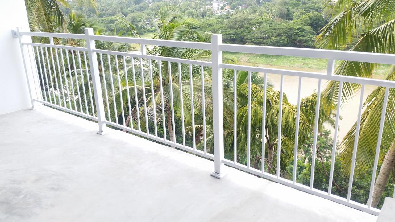 Mahaweli View Inn Kandy Exteriör bild