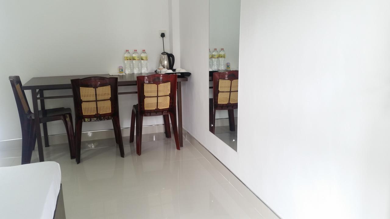 Mahaweli View Inn Kandy Exteriör bild