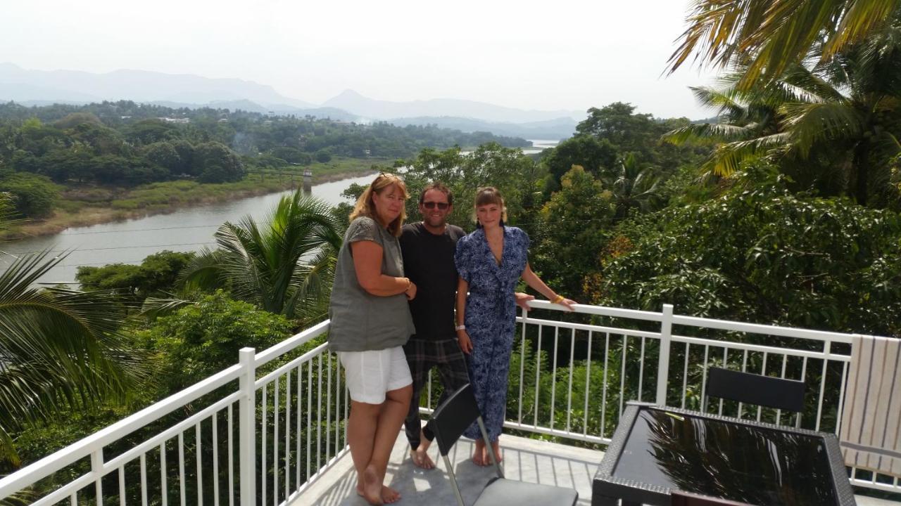 Mahaweli View Inn Kandy Exteriör bild